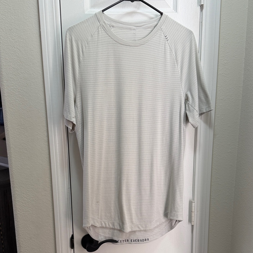 Men's Medium Lululemon Dry Sense Shirt Vapor